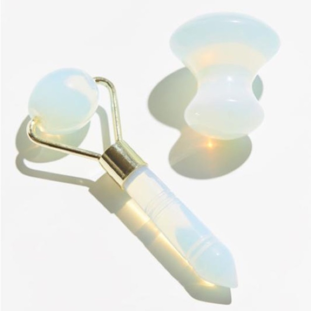 NWT Urban Outfitters Opalite Crystal Skincare Tool Duo Face Roller Eye Sculptor